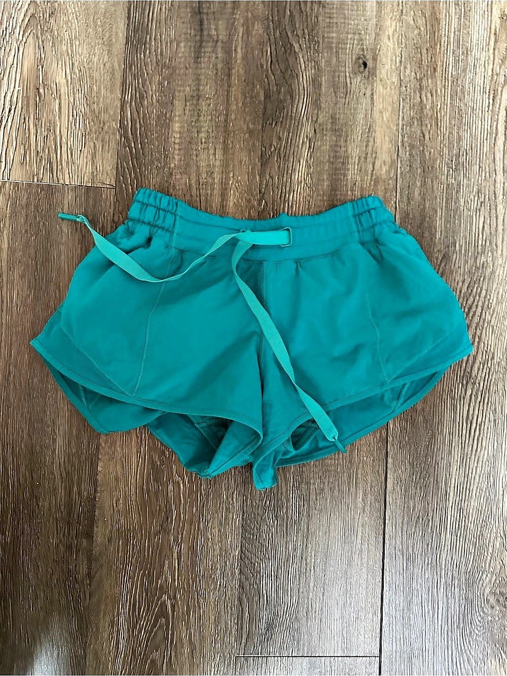lululemon Hotty Hot Short Athletic Shorts in Teal Size 2